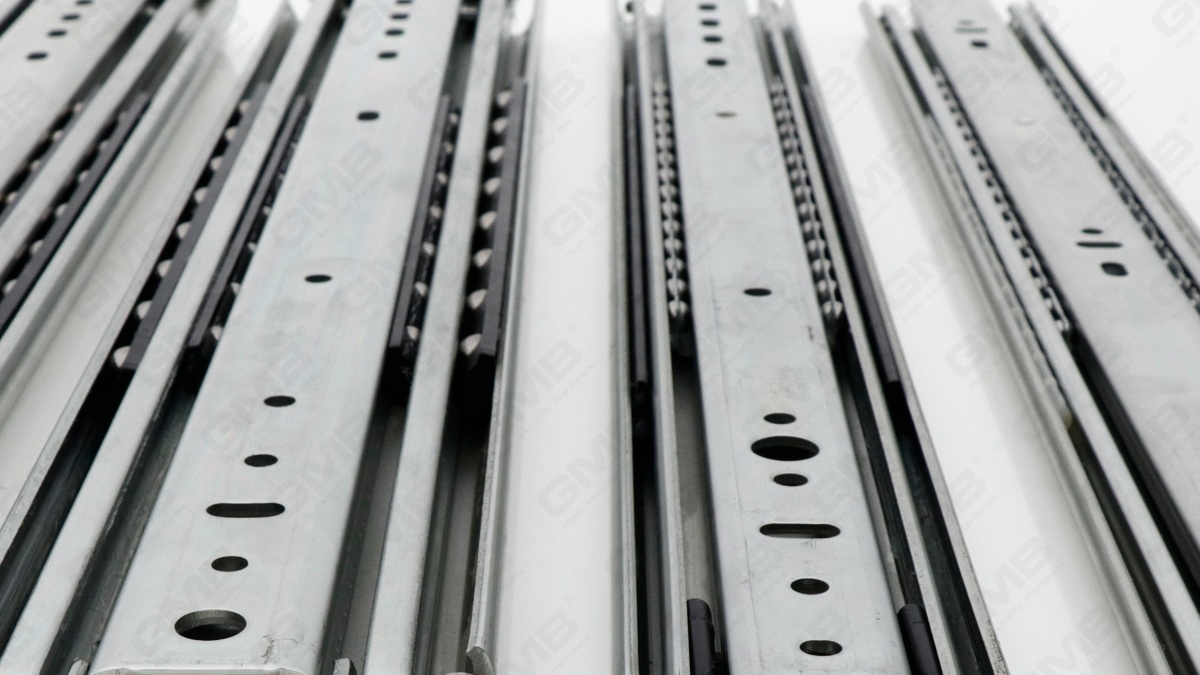 Guía para cajón con rodamiento de bolas de extensión total para servicio pesado (GMB5303)