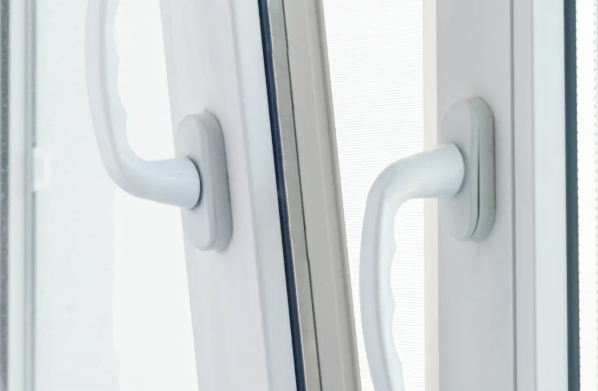 Cómo instalar un bloqueo de puerta de vidrio paso a paso