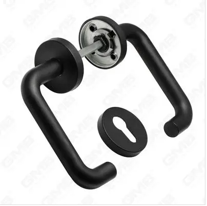 Cómo reemplazar una manija de la puerta